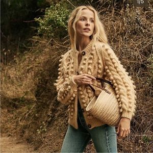 NWT Dôen Pomme Sweater in Peche Cream. Size XS.